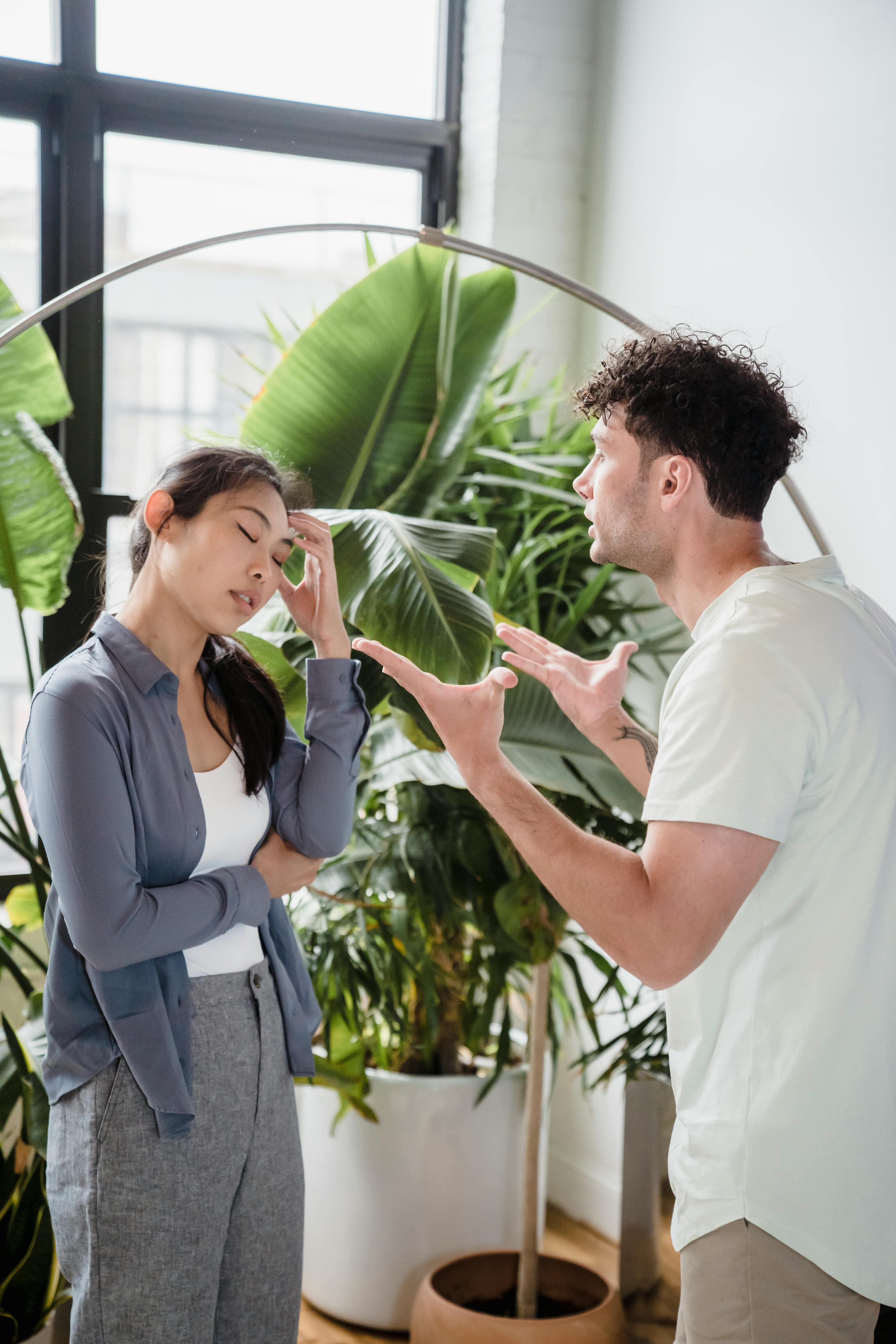 Am I Living With Betrayal Trauma Symptoms?