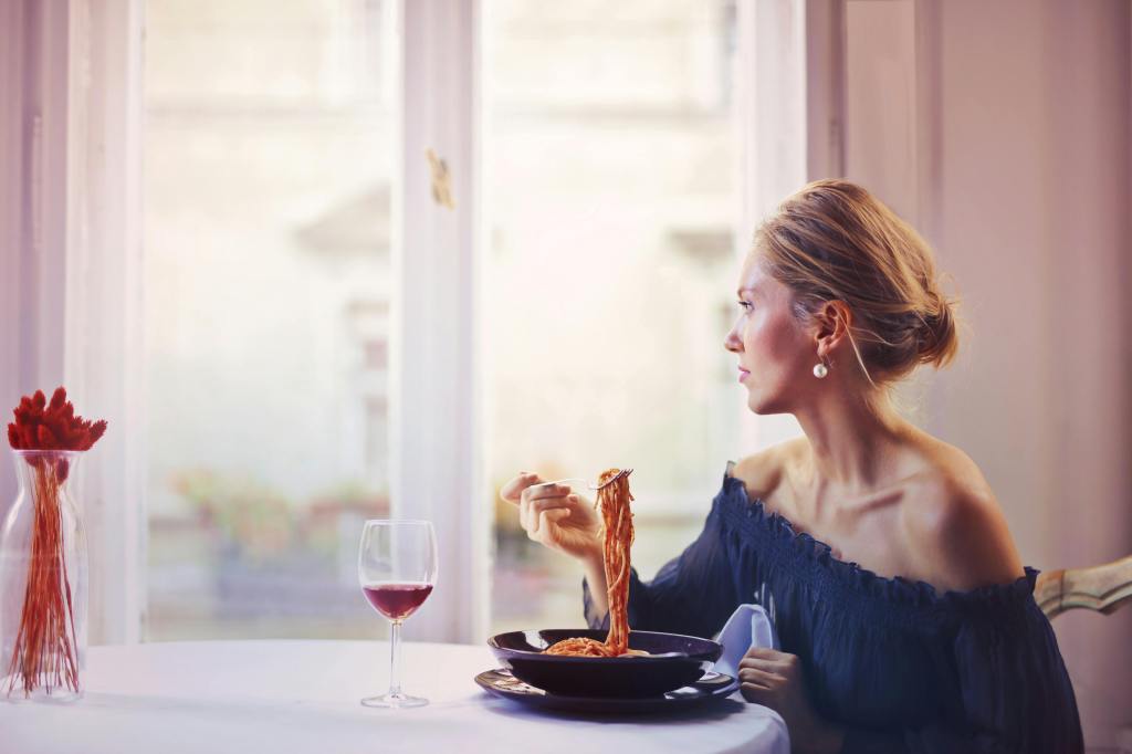 How Infidelity & Betrayal Affect Eating Patterns and&nbsp;Weight
